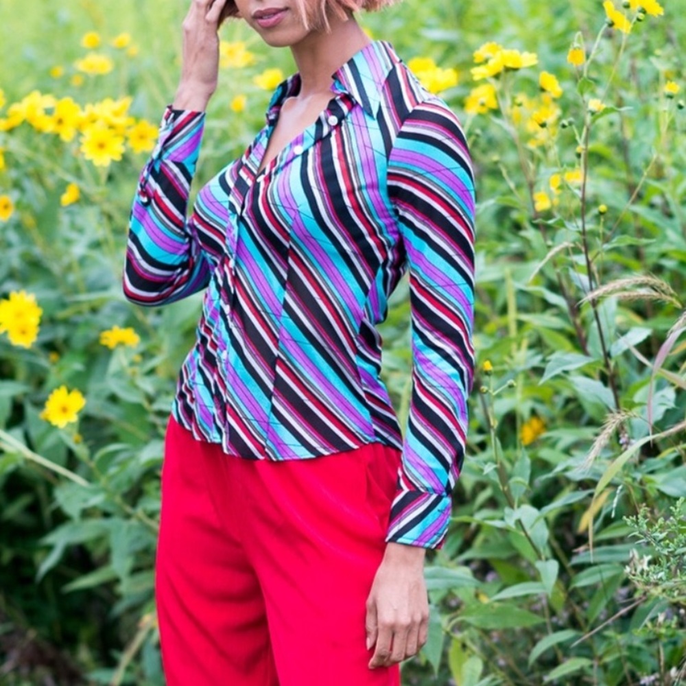 Abstract Striped Button up Blouse sz small